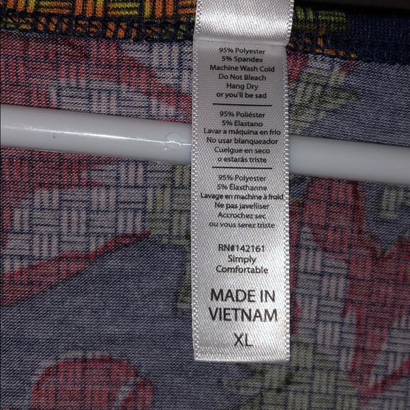 Lularoe Classic tee xl - Picture 3 of 4